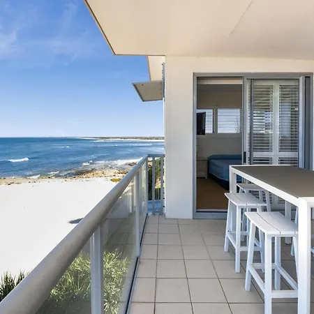 Pandanus Court Apartment Caloundra Exterior photo